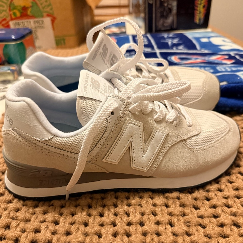 New Balance Women 574 Shoes